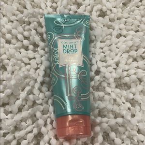 BATH & BODY WORKS – COCONUT MINT DROP Body cream